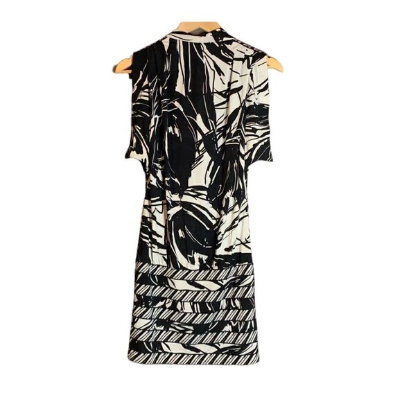 BCBG MAXARZIA patterned tunic/ dress - Picture 12 of 12